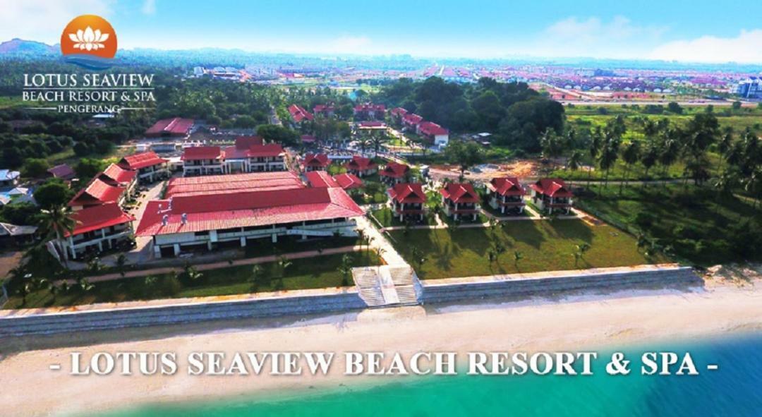 Lotus Seaview Beach Resort, Pengerang Kampung Sungai Rengit Esterno foto